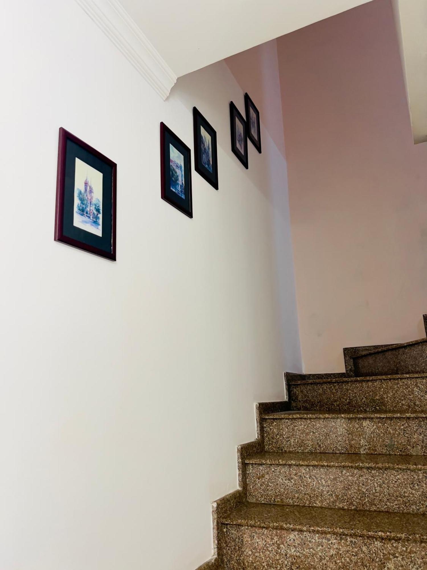 Apartment Maisi Batumi Luaran gambar