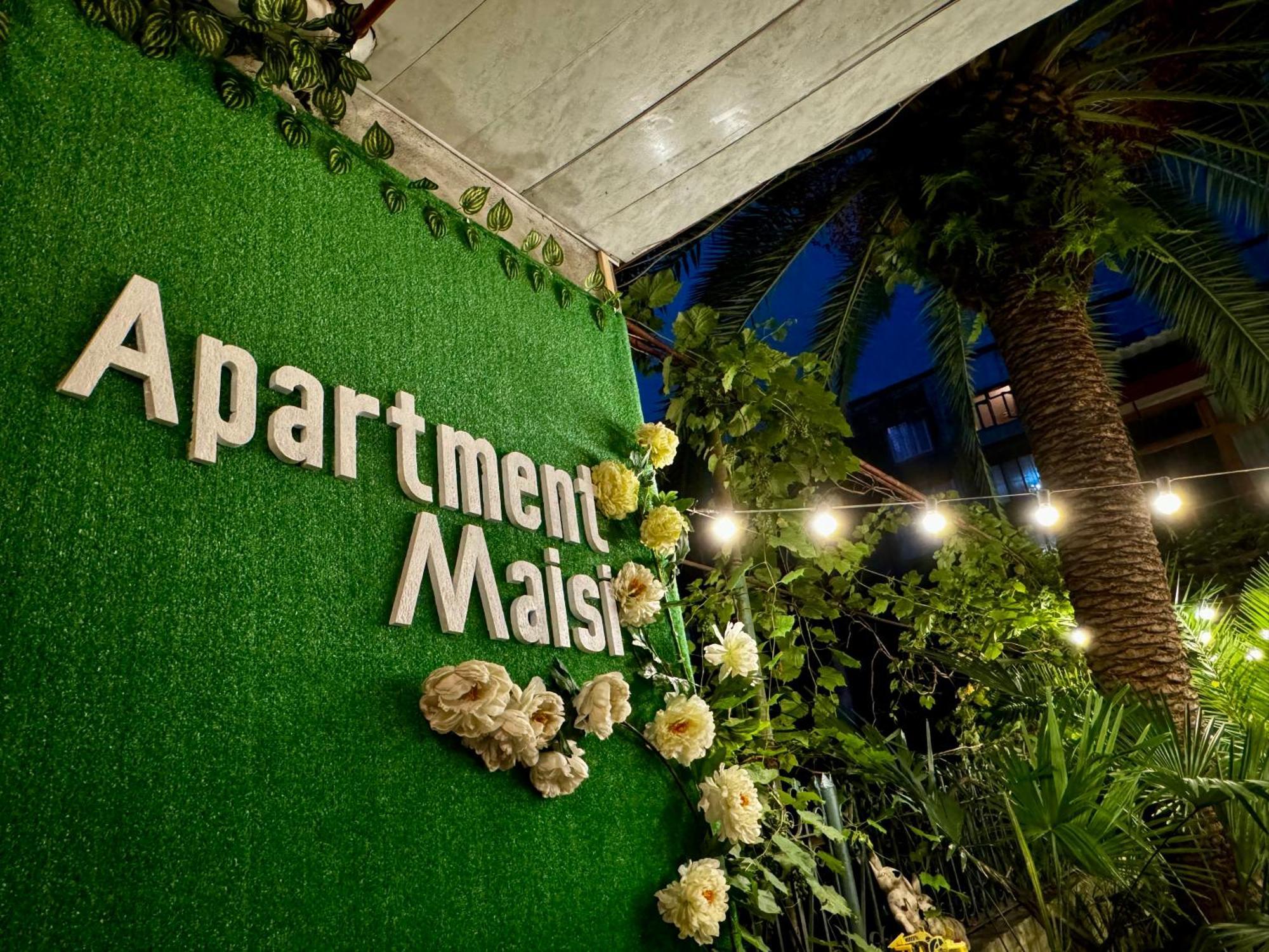 Apartment Maisi Batumi Luaran gambar